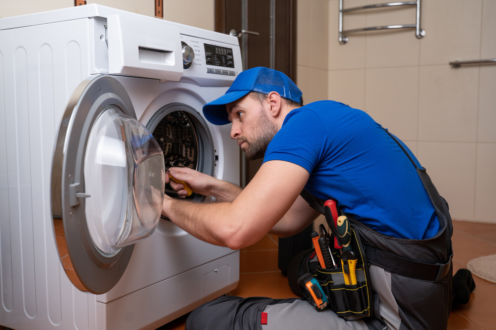 Washer Problems? 6 Reasons to Call a Washing Machine Repair Pro